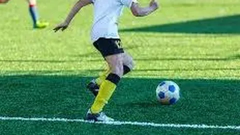 《李磊痛心回忆：主场战申花泪洒绿茵，信心低谷时刻成永恒遗憾》